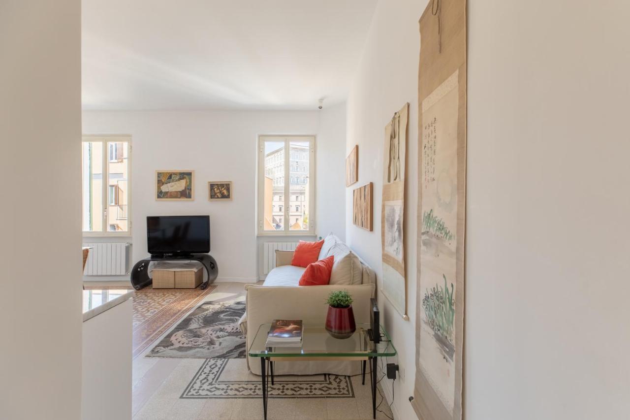 Appartamento Iflat Lovely With View On Pope Window Roma